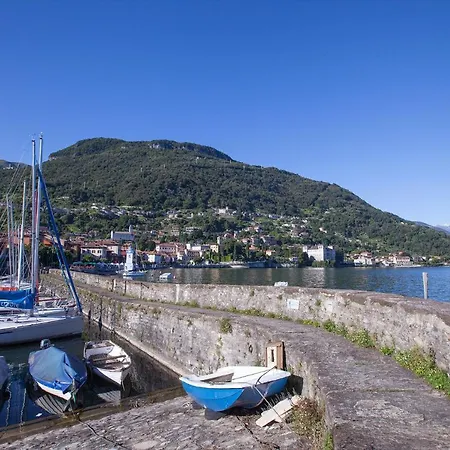 Sleeps 4 Air Con Appartement *