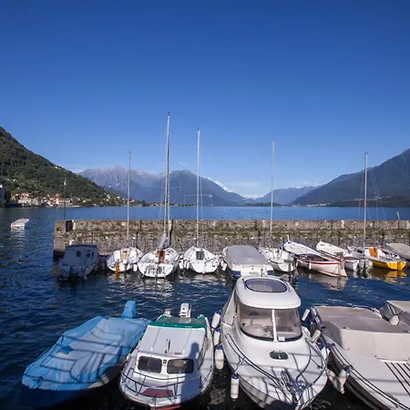 Sleeps 4 Air Con Apartment *